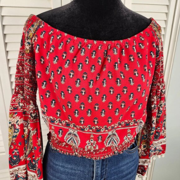 Band of Gypsies Red Off Shoulder Boho Top M Cropped Floral Bell Sleeve Fringe - Picture 2 of 10